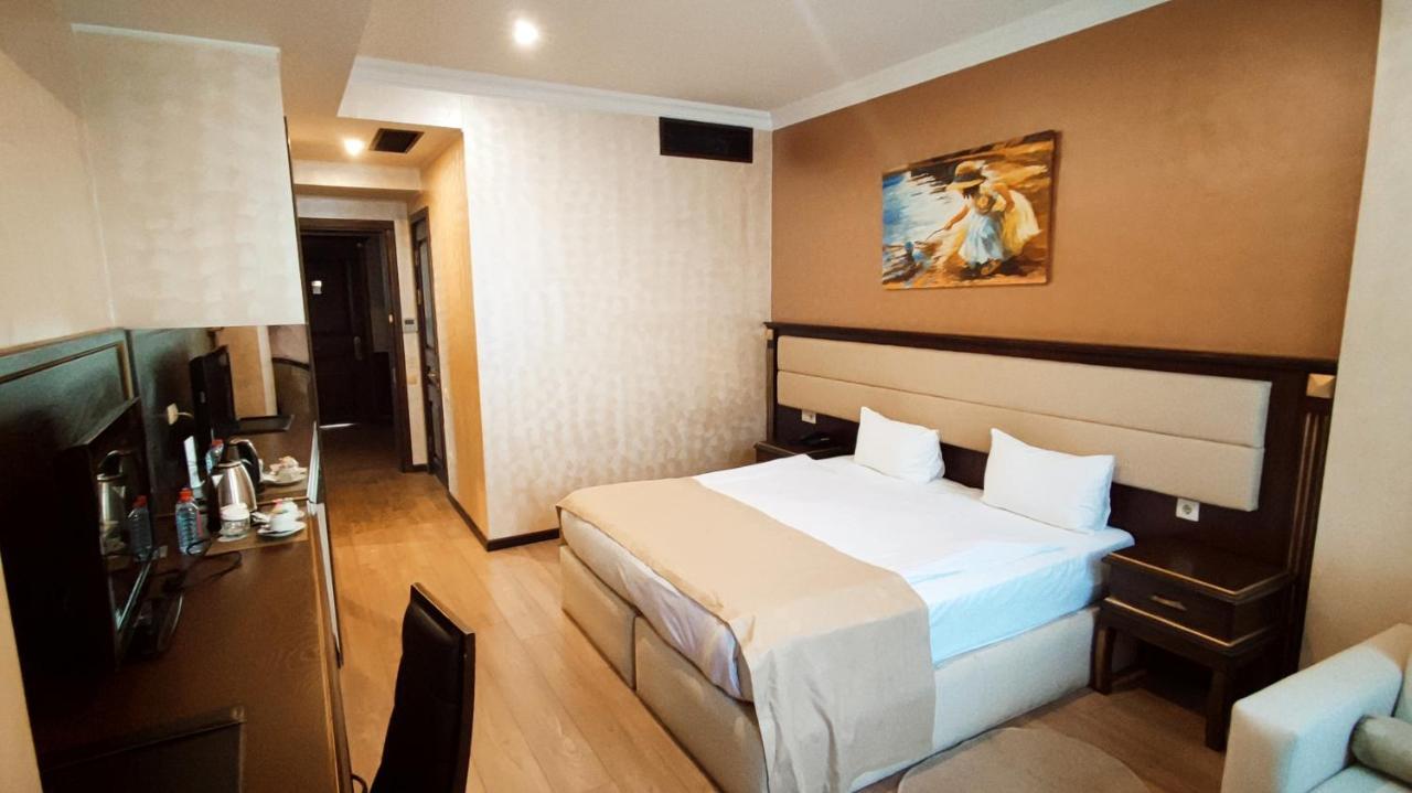 Smith'S Boutique Hotell Baku Exteriör bild