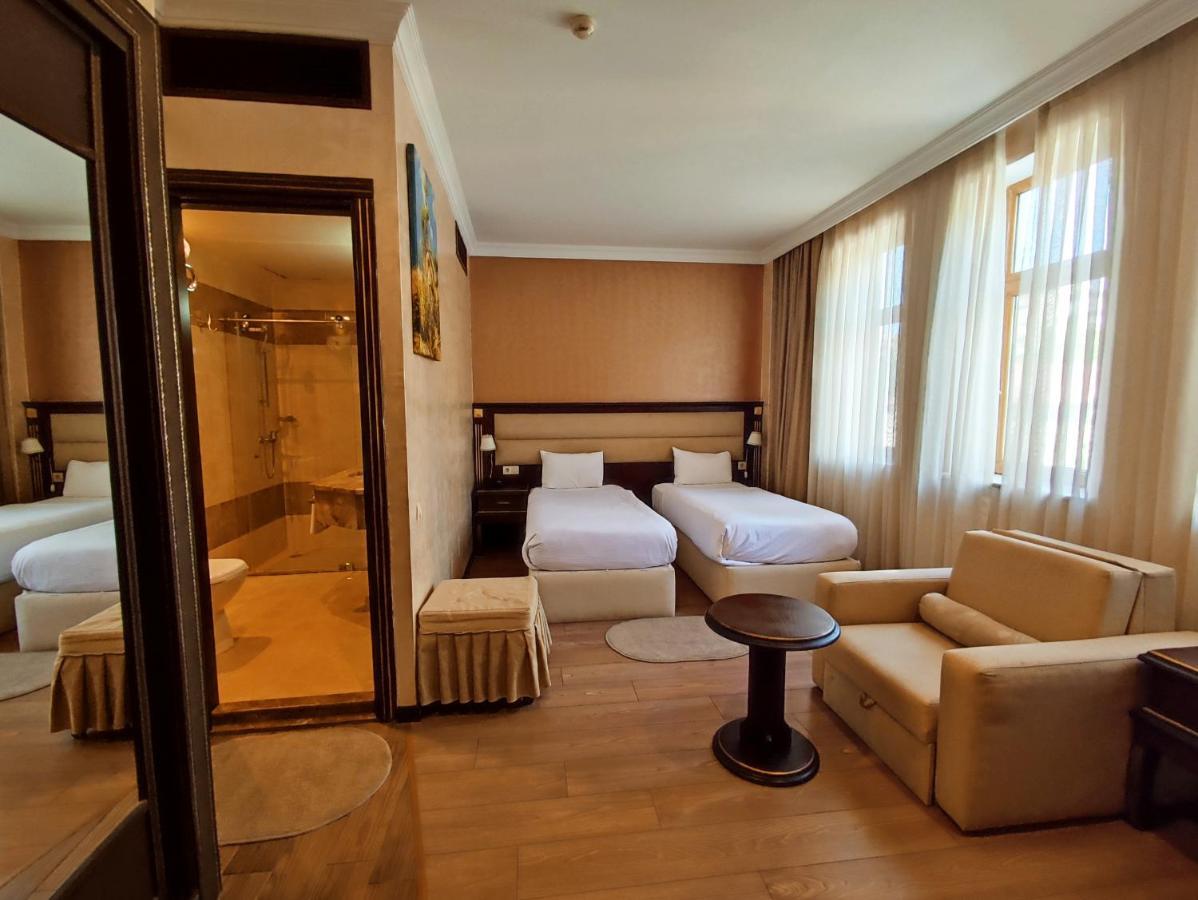 Smith'S Boutique Hotell Baku Exteriör bild