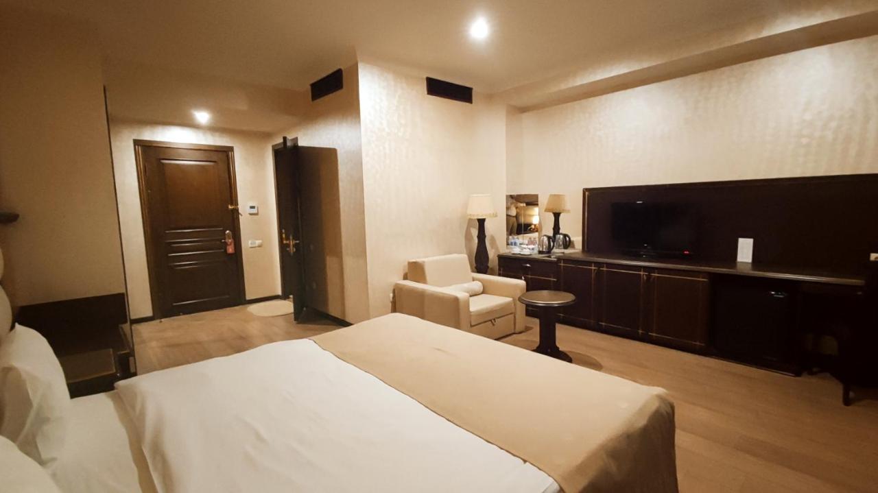 Smith'S Boutique Hotell Baku Exteriör bild