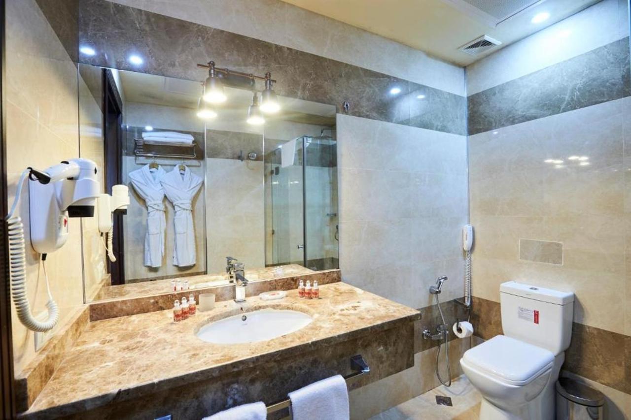 Smith'S Boutique Hotell Baku Exteriör bild